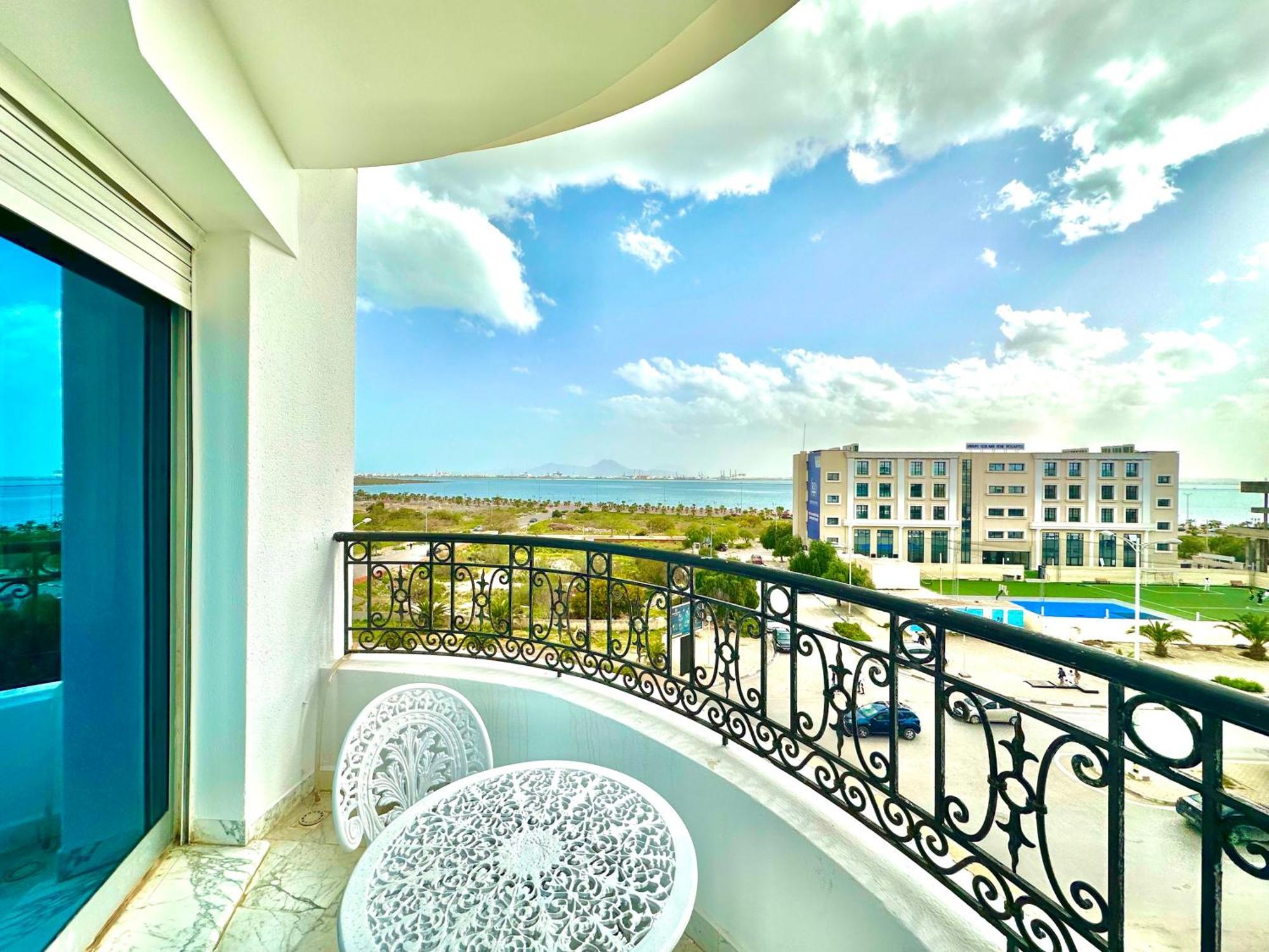 Apartment The View Spacious With Amazing Terrace Tunis
