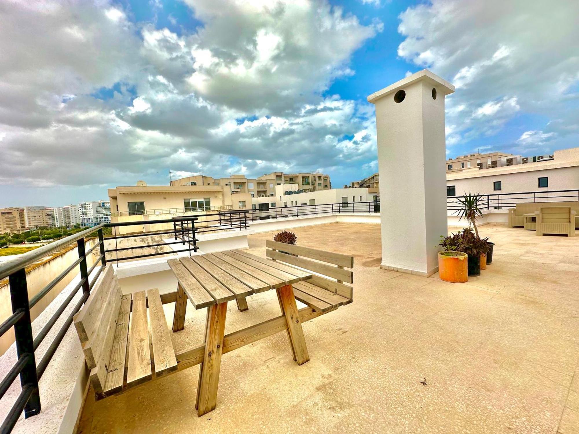 The View Spacious With Amazing Terrace