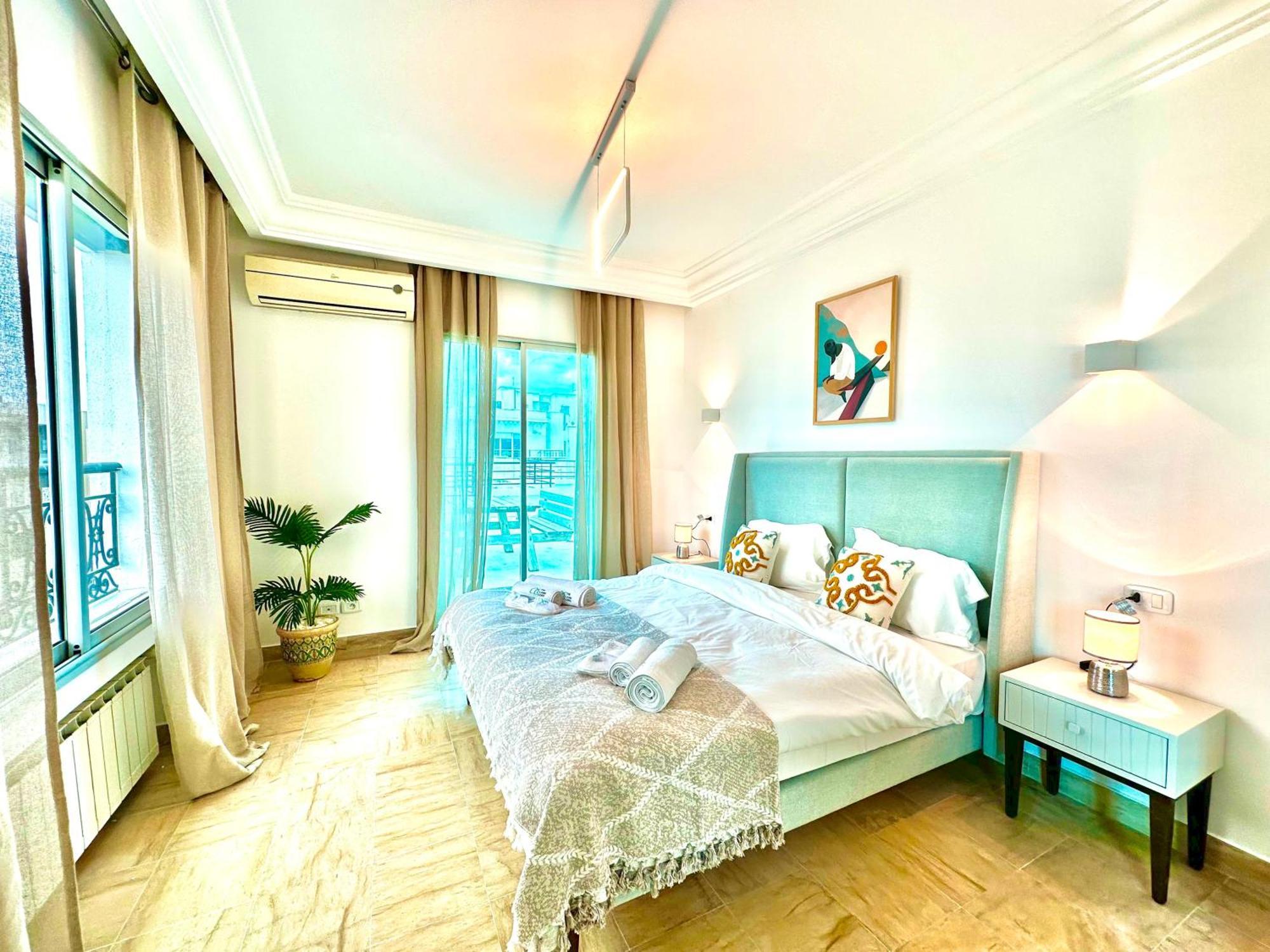 The View Spacious With Amazing Terrace Apartment